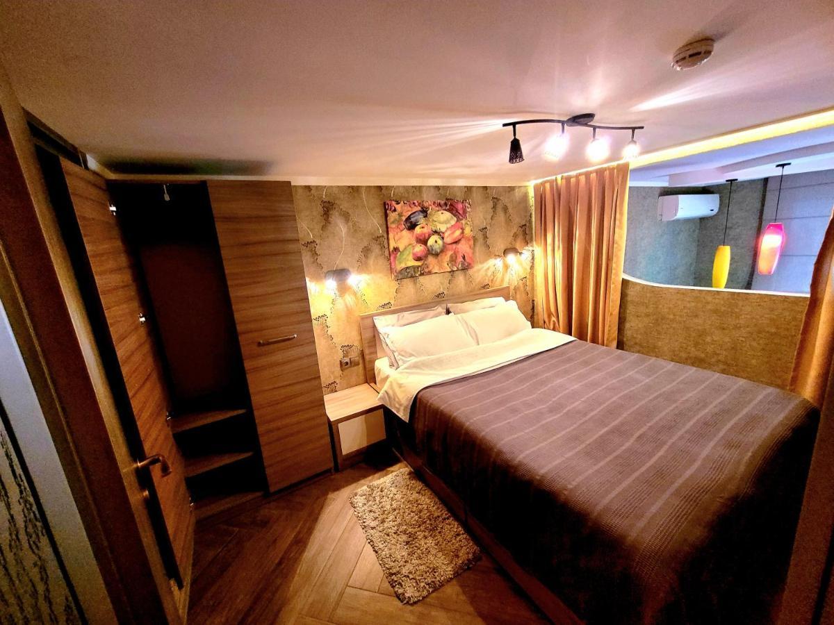 Cozy 2 Levels On The First Line To The Sea * Batumi
